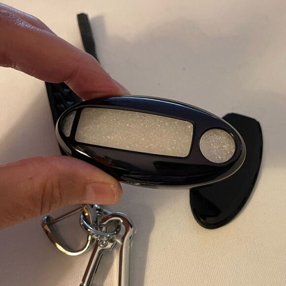 Nissan Logo Key Fob Keychain in Black Leather and Key Fob Cover in Black NWT - Picture 5 of 7